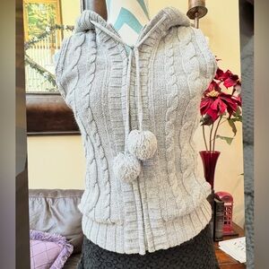 “Forever 21” Gray Cable Knit Women's Hooded Zip Vest Size: M